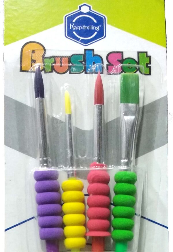 Keep Smiling Round and Flat Brushes For School Projects and Craft (Set of 4 Brushes)