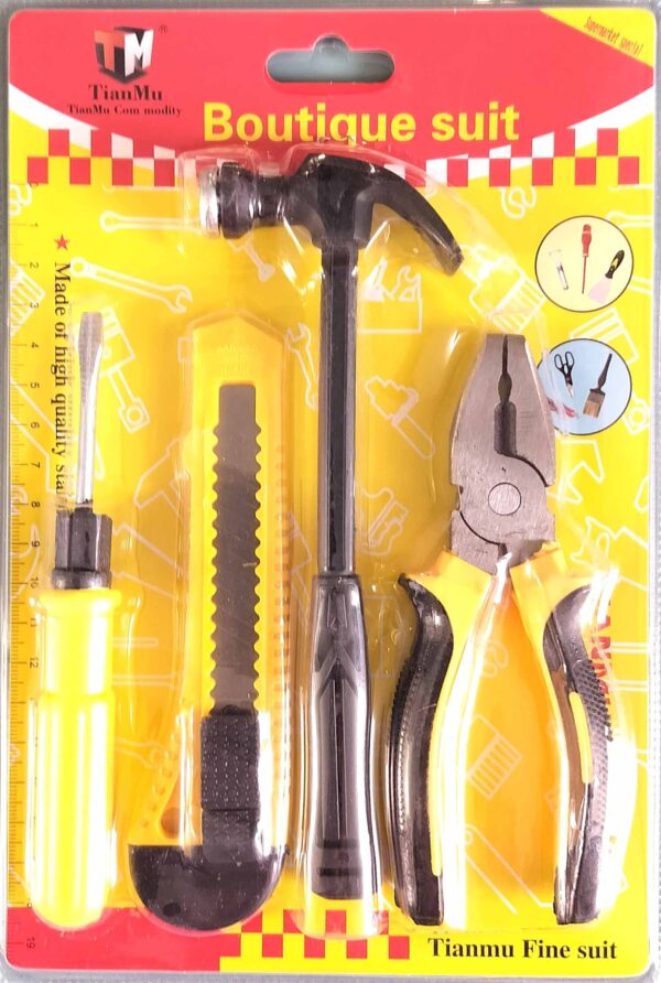4-Piece Basic Hand Tool Set, Screwdriver, Hammer, Pliers and Utility Knife/Mini Household Hardware Tools Equipment Made of Stainless Steel for Home Use
